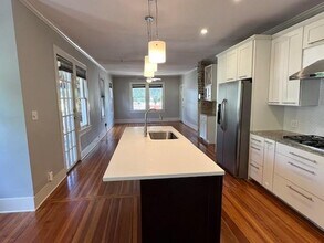 209 E 35th St in Austin, TX - Building Photo - Building Photo