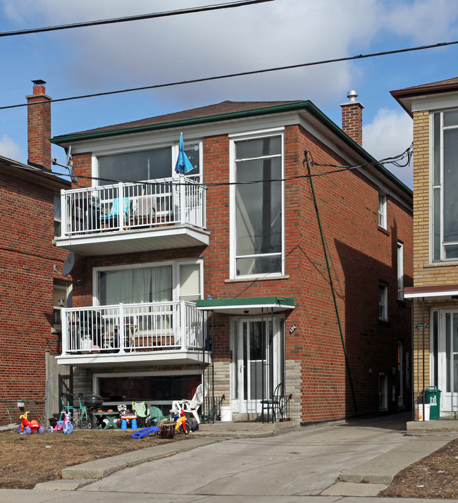 134 Portland St in Toronto, ON - Building Photo - Primary Photo
