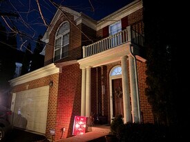 6859 Rolling Creek Way in Alexandria, VA - Building Photo