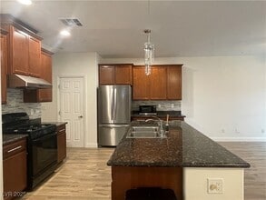 4 Ladasa Ct in Henderson, NV - Building Photo - Building Photo