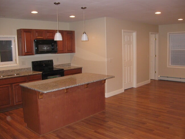 236 Beartown Rd in Painted Post, NY - Foto de edificio - Building Photo