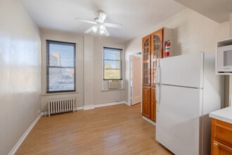 Pike St. Rentals LLC in Pontiac, MI - Building Photo - Interior Photo