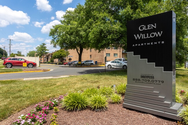 Glen Willow Apartments