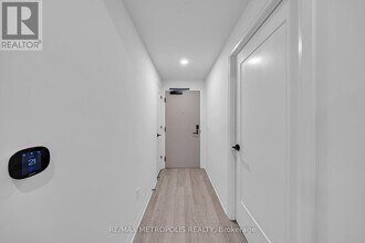 1415 Dundas St E in Oakville, ON - Building Photo - Building Photo