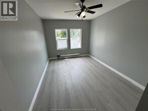 4675 Tecumseh Rd E in Windsor, ON - Building Photo - Building Photo