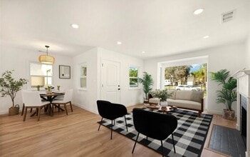 15788 Cobalt St in Los Angeles, CA - Foto de edificio - Building Photo