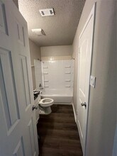 1117 Burkett St in Taylor, TX - Building Photo - Building Photo