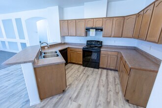 4572 E County Down Dr in Chandler, AZ - Building Photo - Building Photo