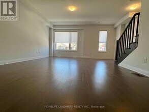 7 Wisla Ave in Markham, ON - Building Photo - Building Photo