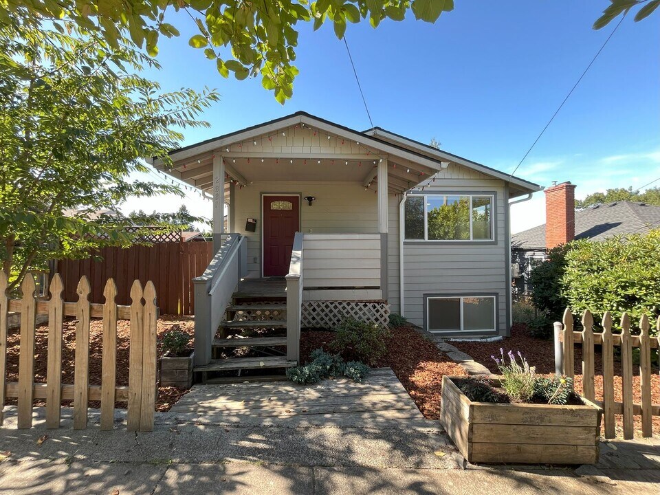 2881 SE 48th Av in Portland, OR - Building Photo