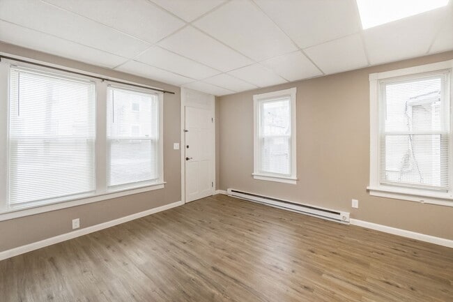 137-139 Main St in Freemansburg, PA - Building Photo - Building Photo