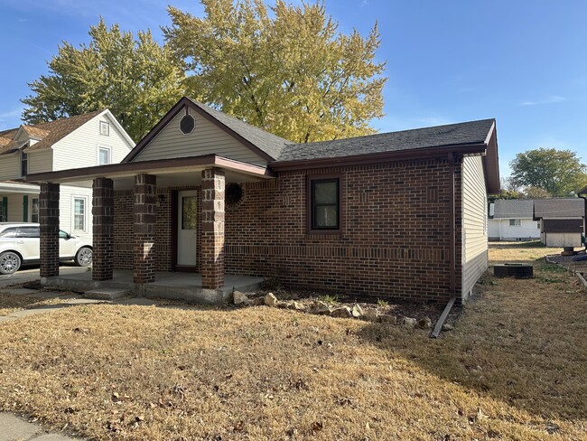 1111 S 6th St in Norfolk, NE - Foto de edificio - Building Photo