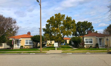 2909 School St in Simi Valley, CA - Building Photo - Building Photo