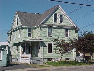 702 W Gray St in Elmira, NY - Building Photo