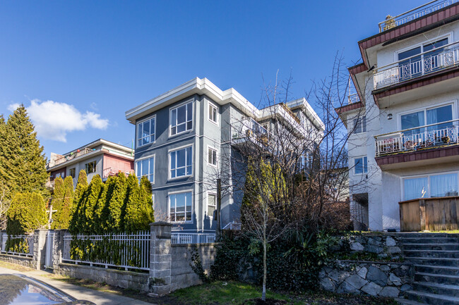 2168-2180 Wall St in Vancouver, BC - Building Photo - Building Photo