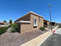 501 W Tonopah Dr in Phoenix, AZ - Foto de edificio - Building Photo