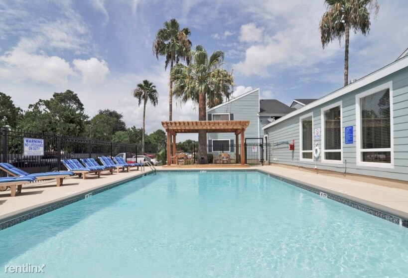 3520 E NASA Pkwy-Unit -# 5194 in Seabrook, TX - Building Photo
