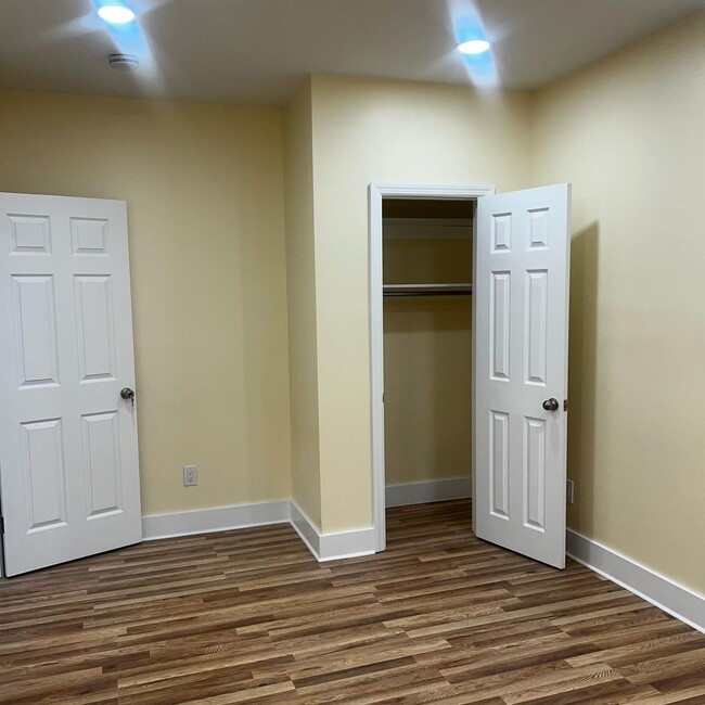 132 E 52nd St in Brooklyn, NY - Building Photo - Building Photo