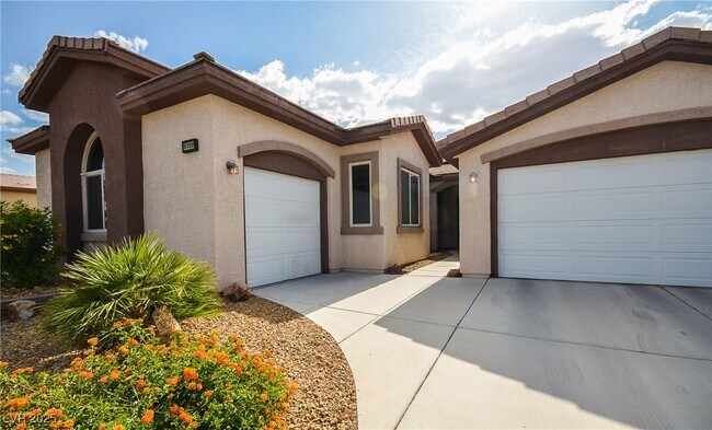 5729 Willie Saunders St in Las Vegas, NV - Building Photo - Building Photo
