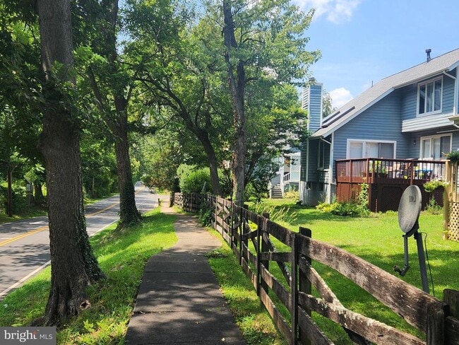 property at 308 Loudoun St SW