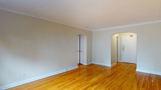 385 Besserer St. – The Belgarde Apartments in Ottawa, ON - Building Photo - Building Photo
