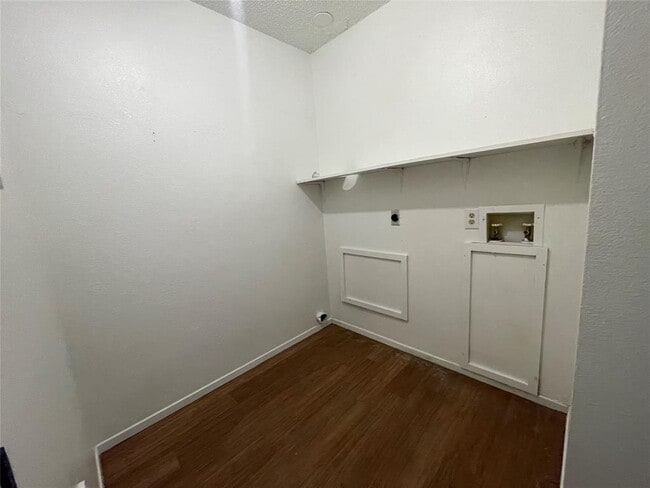 1925 Castle Gate Cir in San Marcos, TX - Building Photo - Building Photo