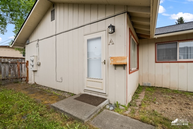 4207 Hayes St in Anchorage, AK - Building Photo - Building Photo