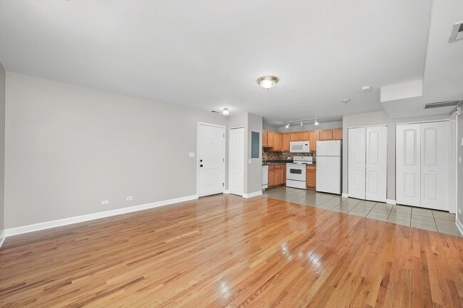 property at 3423 Ridgeland Ave