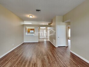 13256 Early Run Ln in Riverview, FL - Foto de edificio - Building Photo