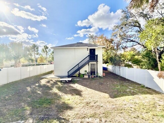 11705 North Dr in Tampa, FL - Building Photo - Building Photo