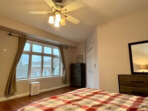 2427 N Clybourn Ave in Chicago, IL - Building Photo - Building Photo