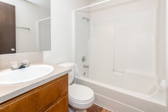 Large One Bedroom Close to Vancouver Mall in Vancouver, WA - Building Photo - Interior Photo