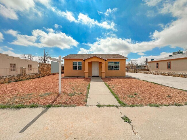 property at 4604 Sierra Vista Dr