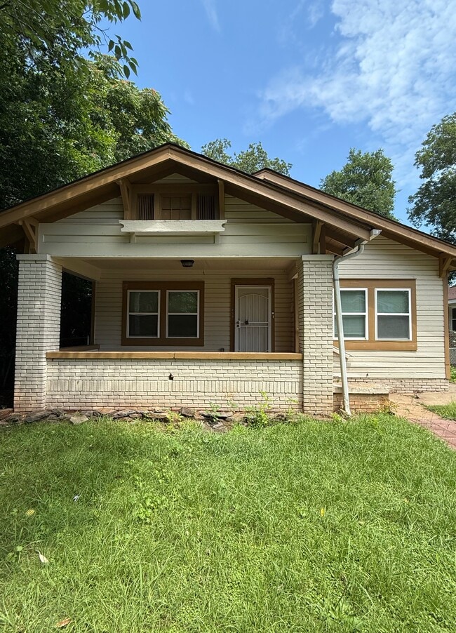 property at 1708 Steiner Ave SW
