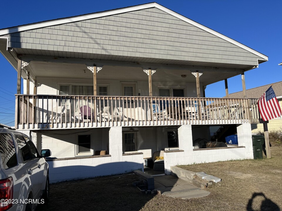 305 Caswell St in Atlantic Beach, NC - Building Photo