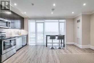 360-2360 Square One Dr in Mississauga, ON - Building Photo - Building Photo