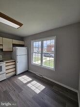 33 Fieldstone Ct in Dover, DE - Building Photo - Building Photo