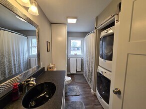 833 Canton Hollow Rd in Knoxville, TN - Foto de edificio - Building Photo