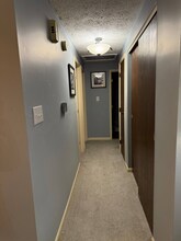 8056 Pebble Creek Ct in Indianapolis, IN - Building Photo - Building Photo