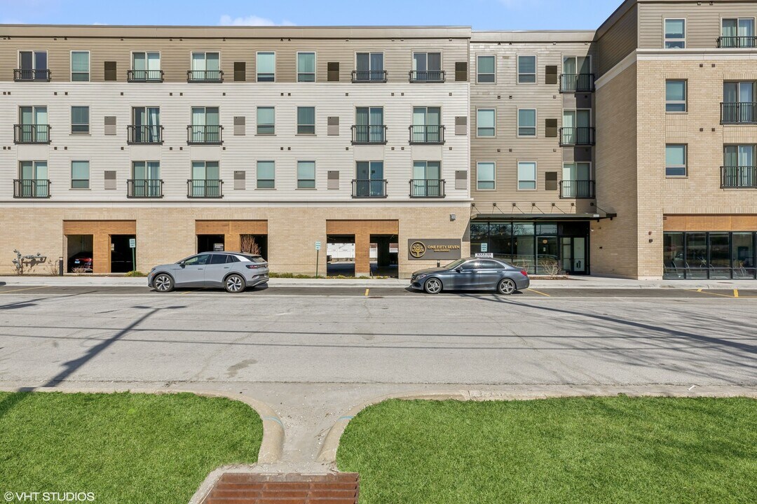 4800 157th St in Oak Forest, IL - Building Photo