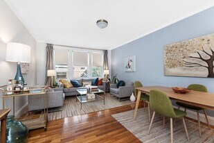 289 Corey Rd, Unit 4 in Boston, MA - Building Photo