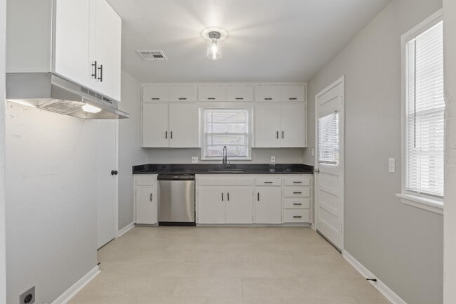 1909 NE 52nd St in Oklahoma City, OK - Building Photo - Building Photo