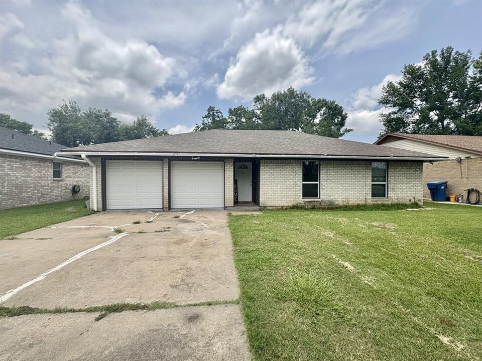 1507 Bonnie in South Houston, TX - Building Photo