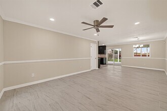 11118 Stroud Dr in Houston, TX - Building Photo - Building Photo