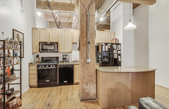 1500 W Monroe St, Unit 117 in Chicago, IL - Building Photo - Building Photo