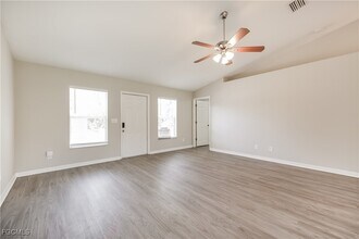 7470 Franzino Ave in North Port, FL - Building Photo - Building Photo