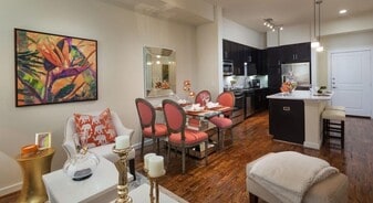 1900 Yorktown St in Houston, TX - Building Photo