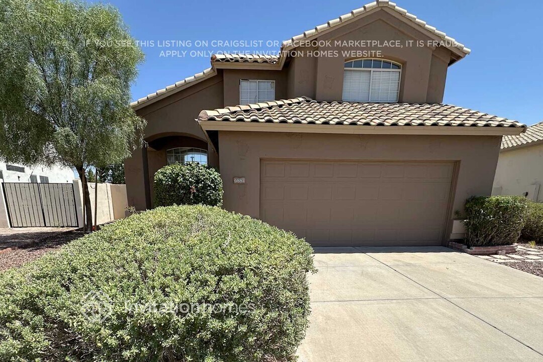 6887 W Via Del Sol Dr in Glendale, AZ - Building Photo