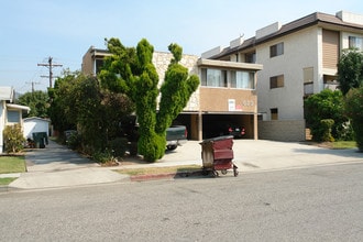 623 Orange Grove Ave in Glendale, CA - Building Photo - Building Photo