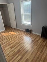 342 Wood St in Bristol, PA - Building Photo - Building Photo
